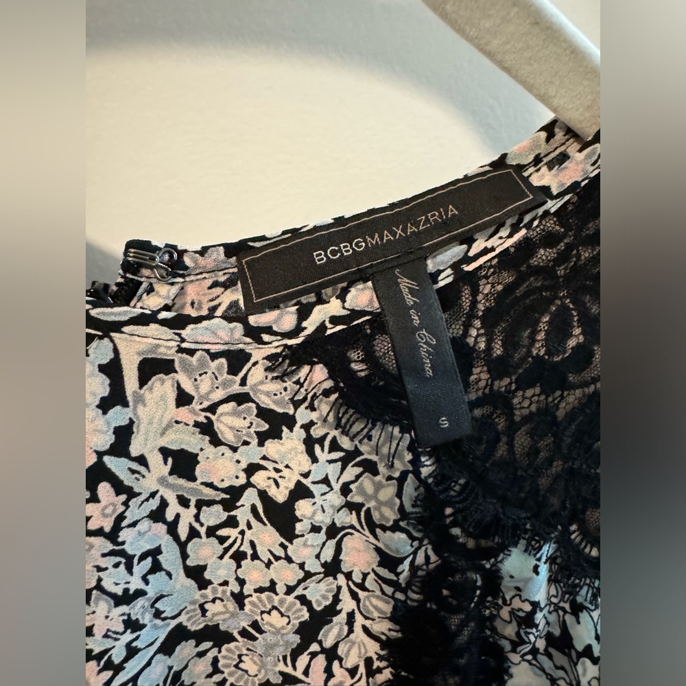 BCBGMaxAzria Bryanne Lace Insert Dress - Picture 7 of 8